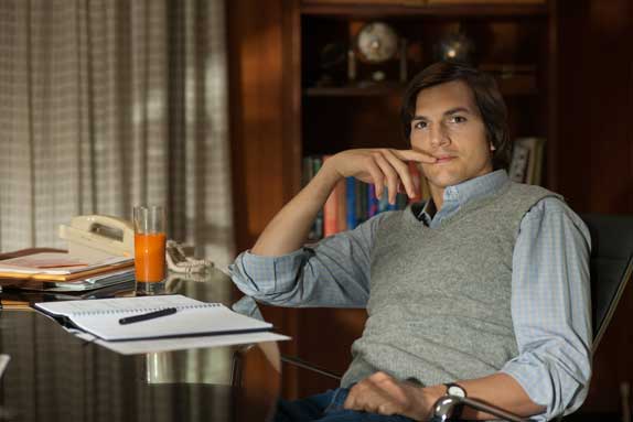 Ashton Kutcher en la personificación de Steve Jobs. (Foto; Prensa-Cineplex)