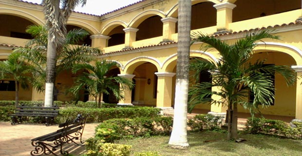 Interior de la Casa de la cultura.