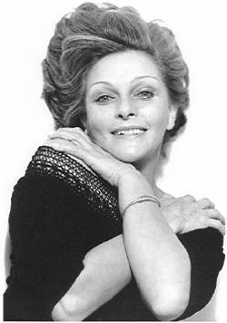 Gloria Valencia de Castaño.