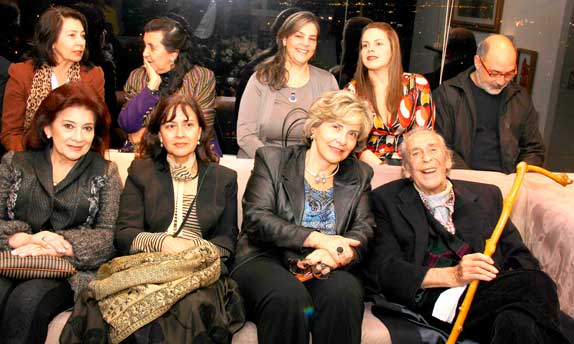 Alvaro Castaño Castillo, la embajadora Claudia Turbay Quintero y otros asistentes a una de las presentaciones de, “Gabo cuatro años de soledad” Alvaro Castaño Castillo, la embajadora Claudia Turbay Quintero y otros asistentes a una de las presentaciones de, “Gabo cuatro años de soledad”