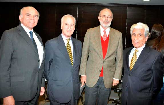 Henry Ordóñez, Gustavo Castro Caycedo, Alfonso López Caballero y Armando Sánchez, en la Sergio Aroleda Henry Ordóñez, Gustavo Castro Caycedo, Alfonso López Caballero y Armando Sánchez, en la Sergio Aroleda