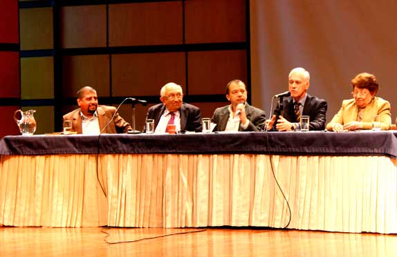 Carrusel y Ediciones B, reunieron a Oscar Pantoja, Plinio Apuleyo Mendoza, Fernando Quiroz, Gustavo Castro Caycedo y Aida García Márquez Carrusel y Ediciones B, reunieron a Oscar Pantoja, Plinio Apuleyo Mendoza, Fernando Quiroz, Gustavo Castro Caycedo y Aida García Márquez