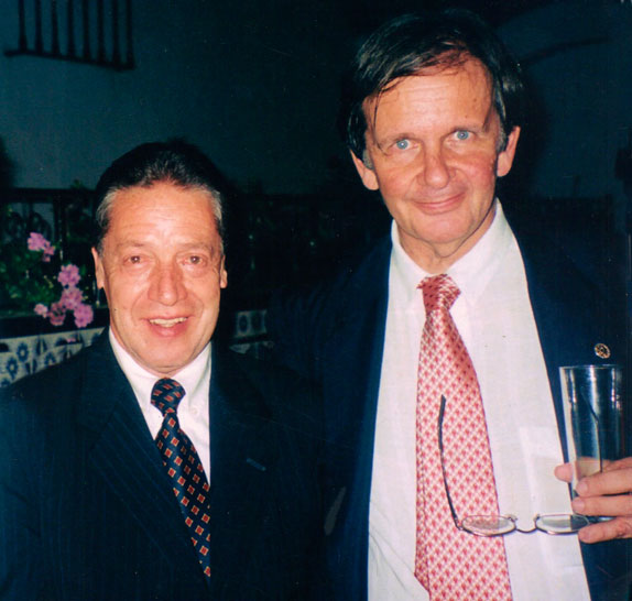 De Izquierda a derecha Hernado Jimenez y Diego Hidalgo, Fundador del Club de Madrid y del Centro de Toledo par ala Paz.
