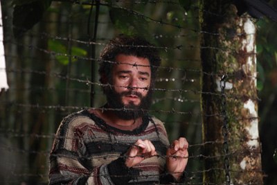 El actor Sebastián Boscán en una de las dramáticas escenas de la serie El Estilista, en el papel del empresario Gabriel Ávila. (Fotos: Prensa-Canal RCN).