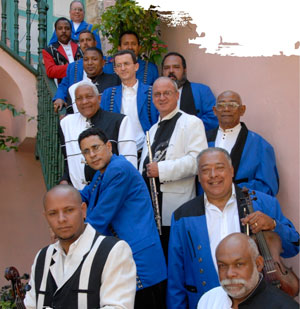 La Orquesta Aragón y sus memorables “Quiéreme siempre y “Tres lindas cubanas”. (Foto: archivo particular)