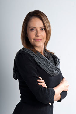 Cristina Umaña (Adelaida Jiménez).