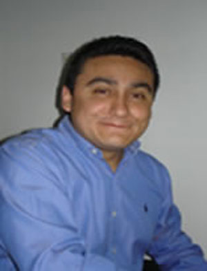 Dr Richard Martínez.