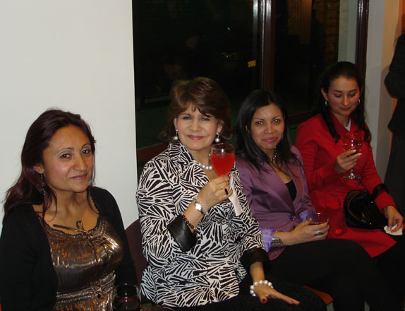 De izquierda a derecha Zarit Amezquita, Teresa Sánchez (Gerente del Centro Ocular Dr. Rincón), Maribel Vanegas, Enith Ospina.