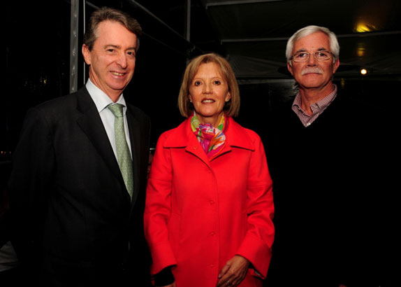 De izquierda a derecha: Jaime Mantilla, María Eugenia de Caicedo, Carlos Caicedo.