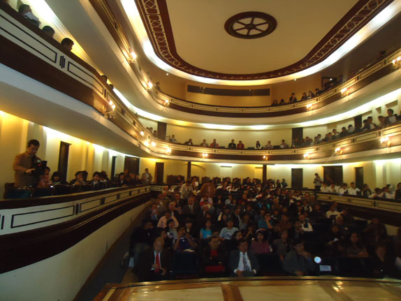 Panorámica del bello teatro de Sogamoso, en el homenaje a Edgar Hozzman