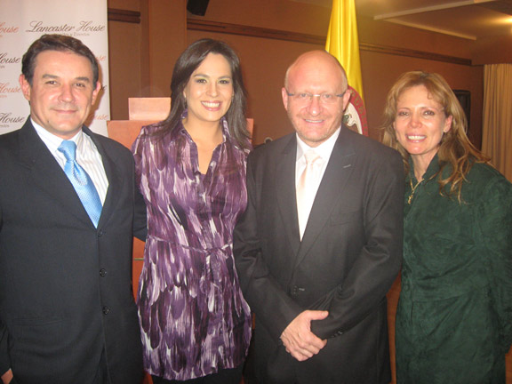 De izquierda a derecha: Héctor Fabio Cardona, Andrea Bernal, Jack Goldstein y Pilar Guzmán.