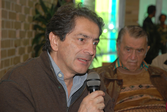 El médico Gustavo Londoño y el penalista Horacio, historiador y escritor Horacio Gomez Aristizábal