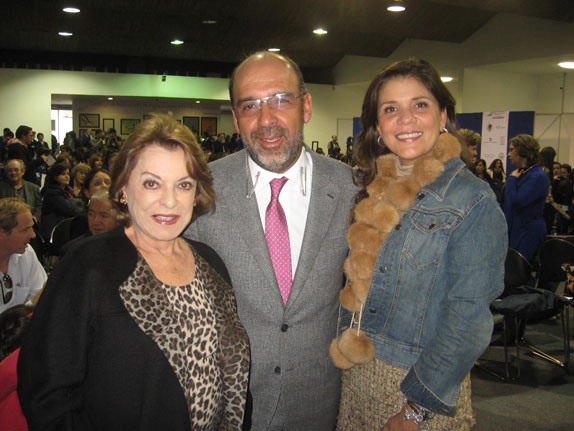 De izquierda a derecha: Gloria Zea, Camilo Sánchez y Claudia Díaz.