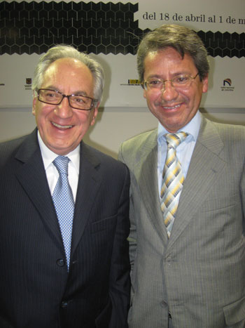 Florencio Salazar Embajador de México y Raúl Vallejo, Embajador de Ecuador.