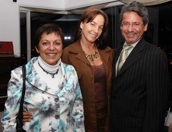 Alina Vera, Jenny Luna, Raúl Vallejo, Embajador de Ecuador