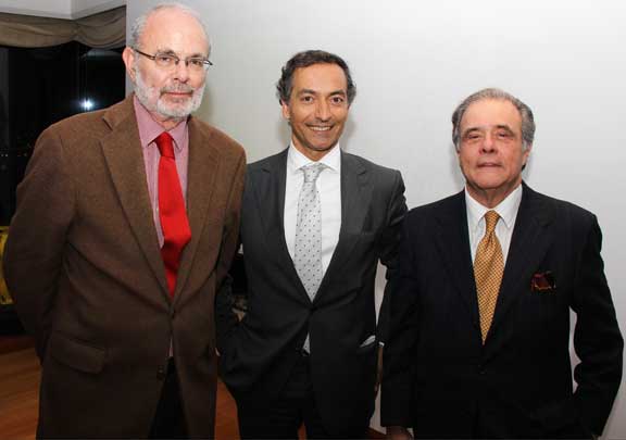 Alfonso López Caballero, el Embajador Joao Manuel Ribeiro de Almeida y Jorge Lara. Alfonso López Caballero, el Embajador Joao Manuel Ribeiro de Almeida y Jorge Lara.