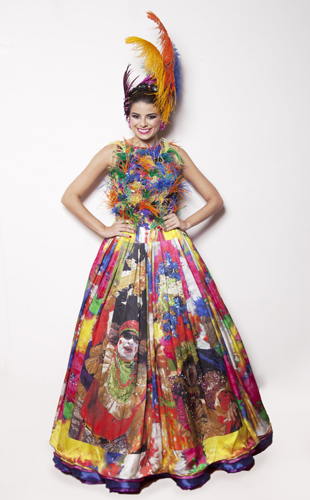 Vestido oficial de la Reina del Carnaval de Barranquilla elaborado por la Corporación Escuela de Artes y Letras Institución Universitaria. (Foto: Prensa-Bitácora de noticias).