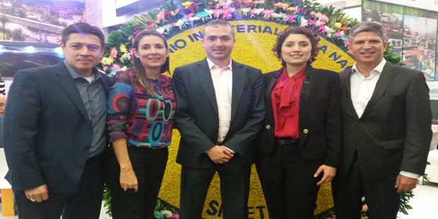 Delegación de Antioquia: De izquierda a derecha: Uriel Sánchez, Gerente General de Plaza Mayor Medellín; Sandra Echeverri, Subsecretaria de Turismo Medellín; Víctor Zapata. Director de Turismo de reuniones Bureau Medellín; Diana Milena Arango, gerente general. Buerau Medellín; Luis Felipe Hoyos, Vicealcalde de desarrollo económico CTI y alianzas público privada