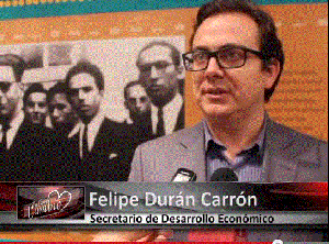 Prueba. El Secretario de Desarrollo Económico daba  entrevistas con fotos del libro de Castro Caycedo, como fondo. Hay video