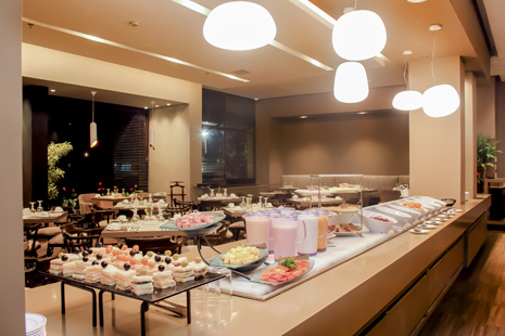 La gastronomía, con énfasis en la rica y variada comida colombiana, es uno de los objetivos a posicionar en el servicio hotelero del Dann Carlton.