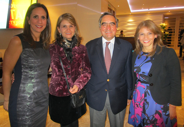 De izquierda a derecha: María Paula Orjuela (Gerente de Mercadeo y ventas Hoteles Bogotá Plaza); Luisa Fernanda Corredor, Manuel Ignacio Luke y Claudia Patricia Corredor.