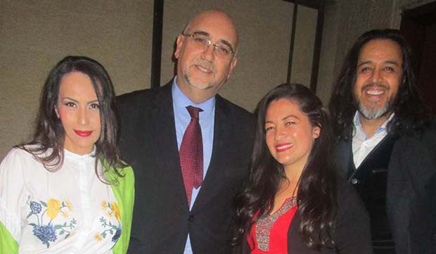 De izquierda a derecha: Nórida Rodríguez, Jorge Venegas, Marcela Vásquez, Coordinadora de Mercadeo HBP y Toto Vega.