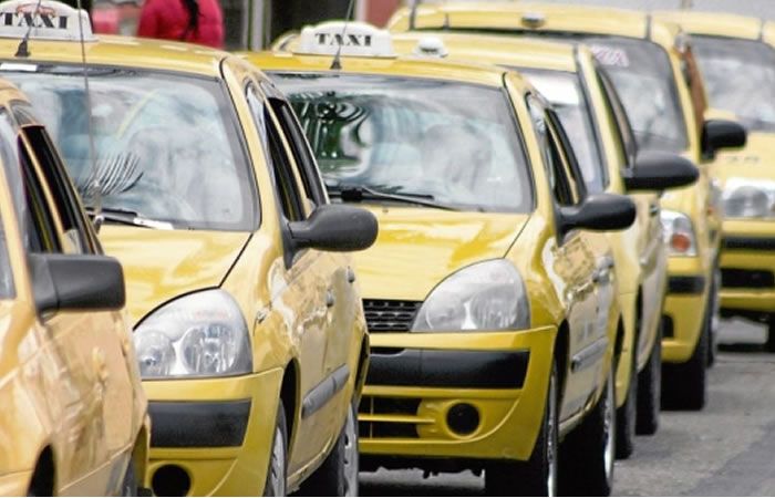 el gremio de los taxistas se ha pronunciado en diversas oportunidades ante los entes pertinentes, ante los medios de comunicación, han hecho protestas y entablado acciones judiciales para mostrar su inconformidad con la operación de dichas plataformas,