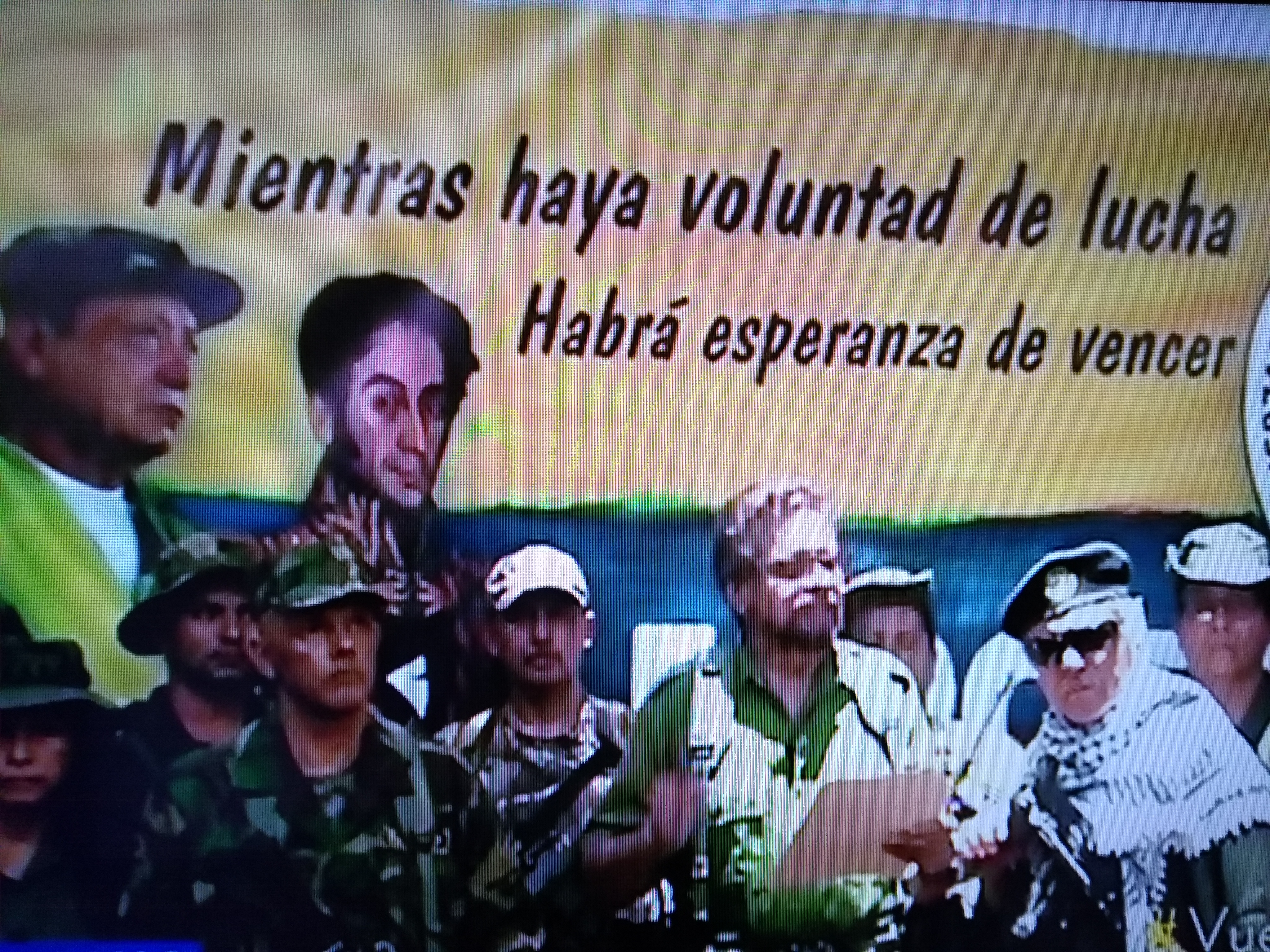 "Lo que no puede uno entender es como el jefe negociador del proceso con las FARC es quien anuncia que regresan a las armas porque el gobierno no les ha cumplido".