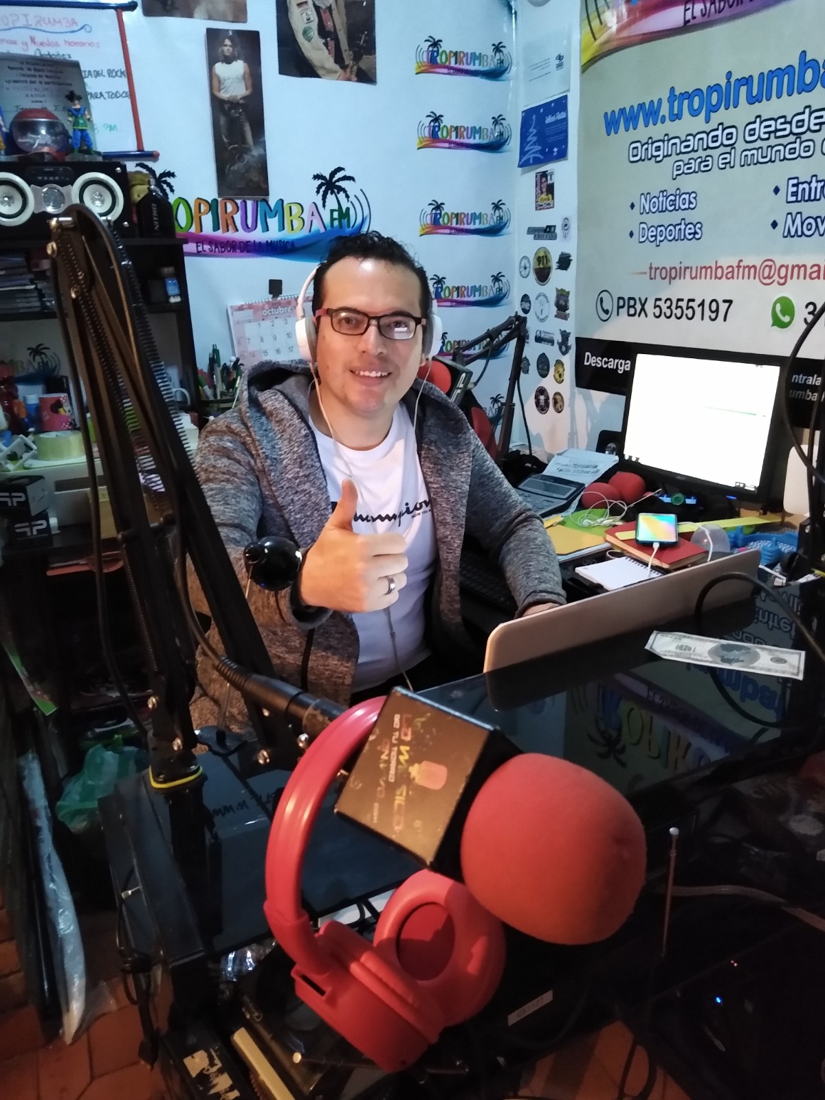 Fredy Puerto: "Tristemente hemos perdido la buena radio colombiana, se perdió la buena locución, el buen locutor que es imagen, se ha perdido la buena voz, la radio es de escuchar voces".